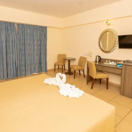 Tofinis Hotell Ayia Napa