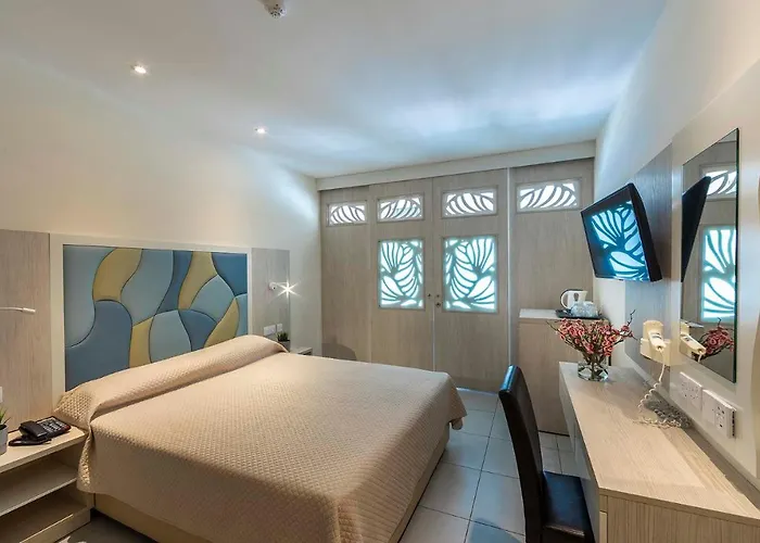 Hotell Tofinis Ayia Napa