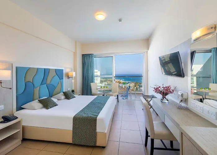 Tofinis Hotel Agia Napa