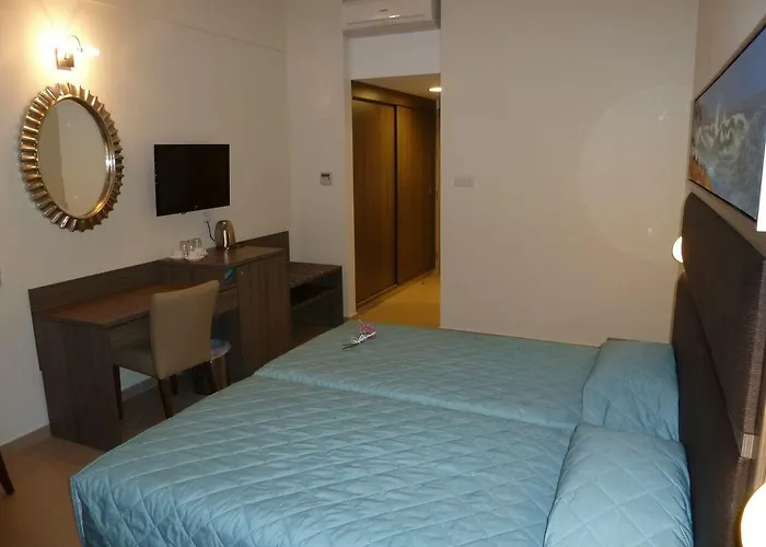 Tofinis 4* Agia Napa