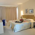 Tofinis Otel Aya Napa