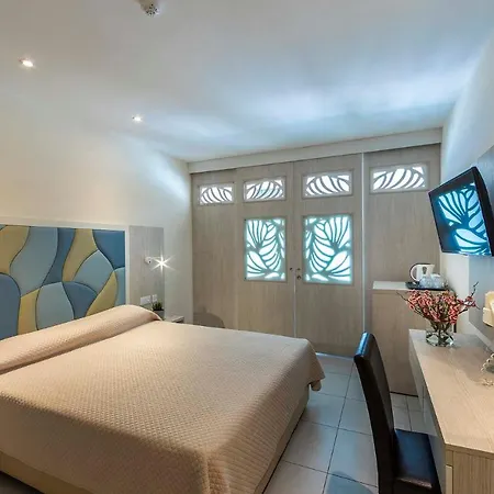 Hotell Tofinis Ayia Napa