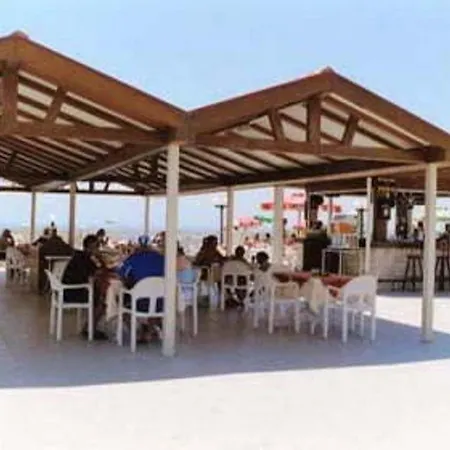 Tofinis Hotell 4*