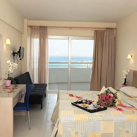 Hotell Tofinis Ayia Napa