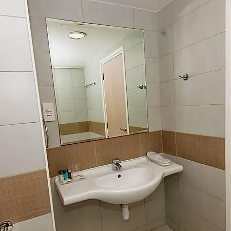 Tofinis Hotel