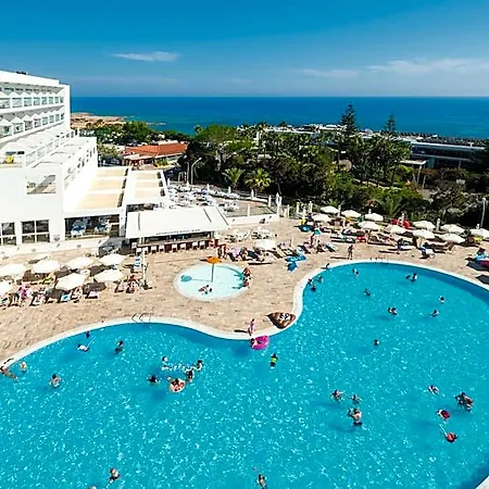 Tofinis 4* Agia Napa