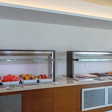 Tofinis Hotel 4*