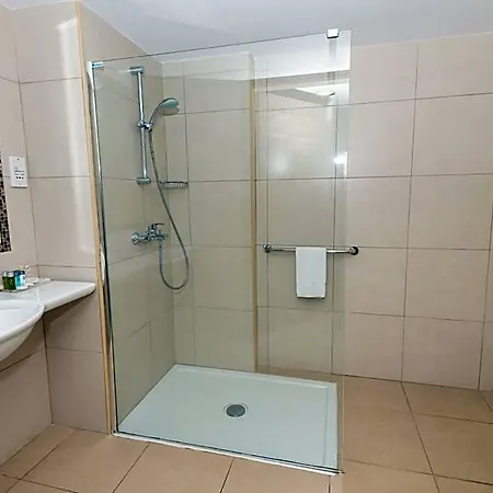 Tofinis 4* Agia Napa