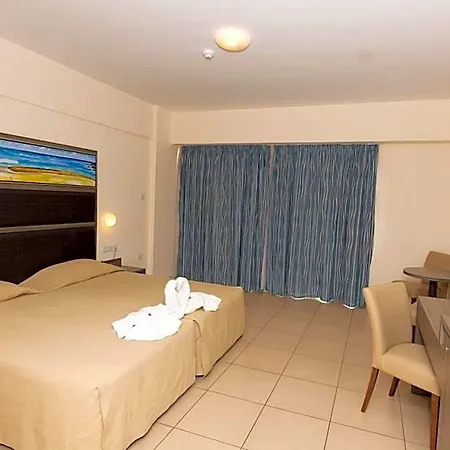 Tofinis Hotel