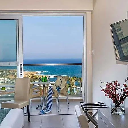 Tofinis 4* Agia Napa