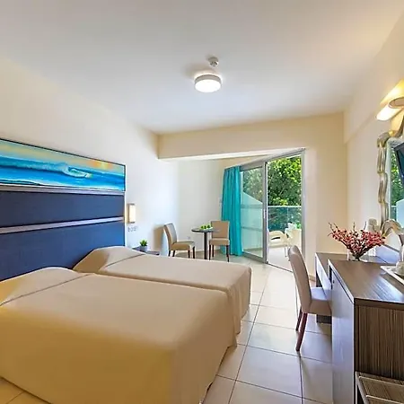 Tofinis 4* Agia Napa