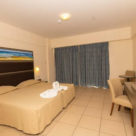 Tofinis Hotel