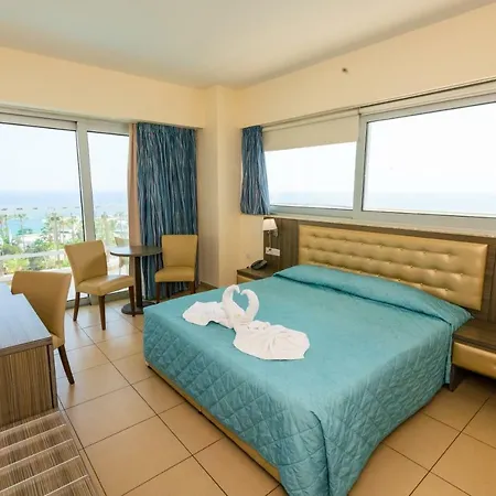 Tofinis 4* Ayia Napa