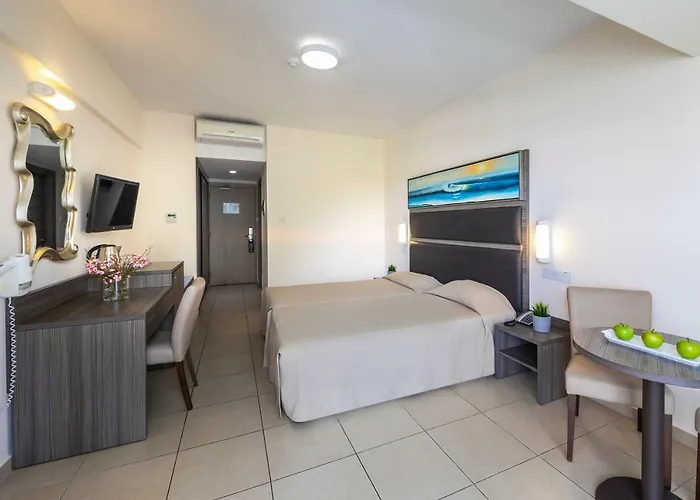 Tofinis Hotel Ayia Napa