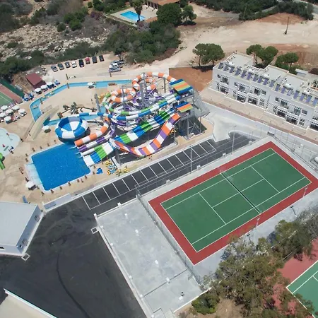 Hotel Tofinis 4*