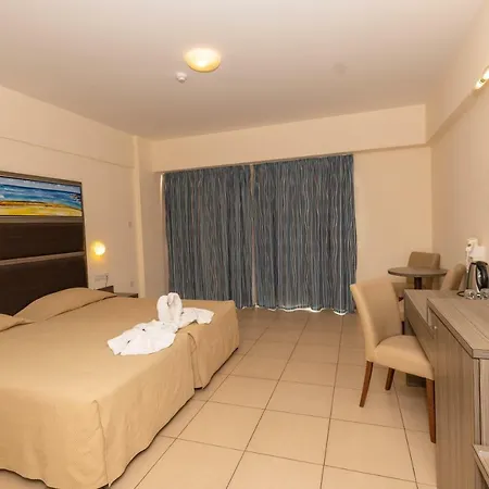 Tofinis Hotel