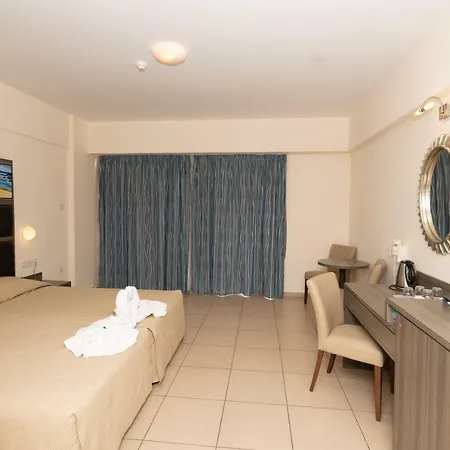 Tofinis 4* Agia Napa