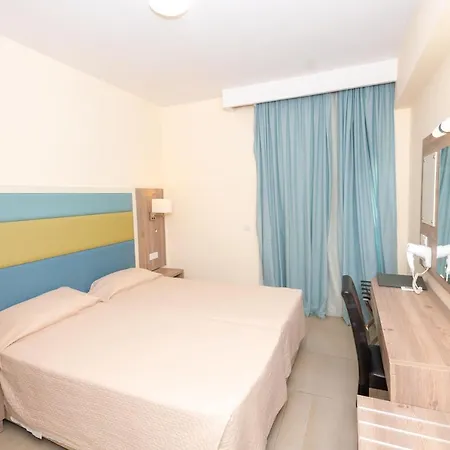Hotel Tofinis 4*